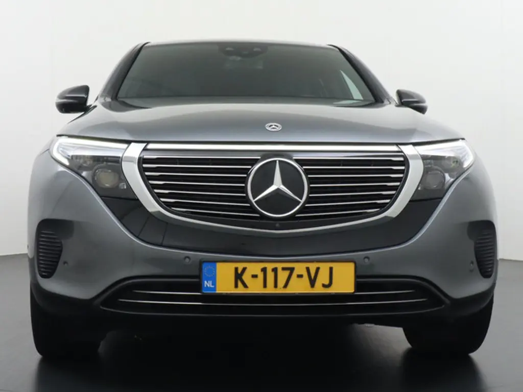 Mercedes-Benz EQC 3