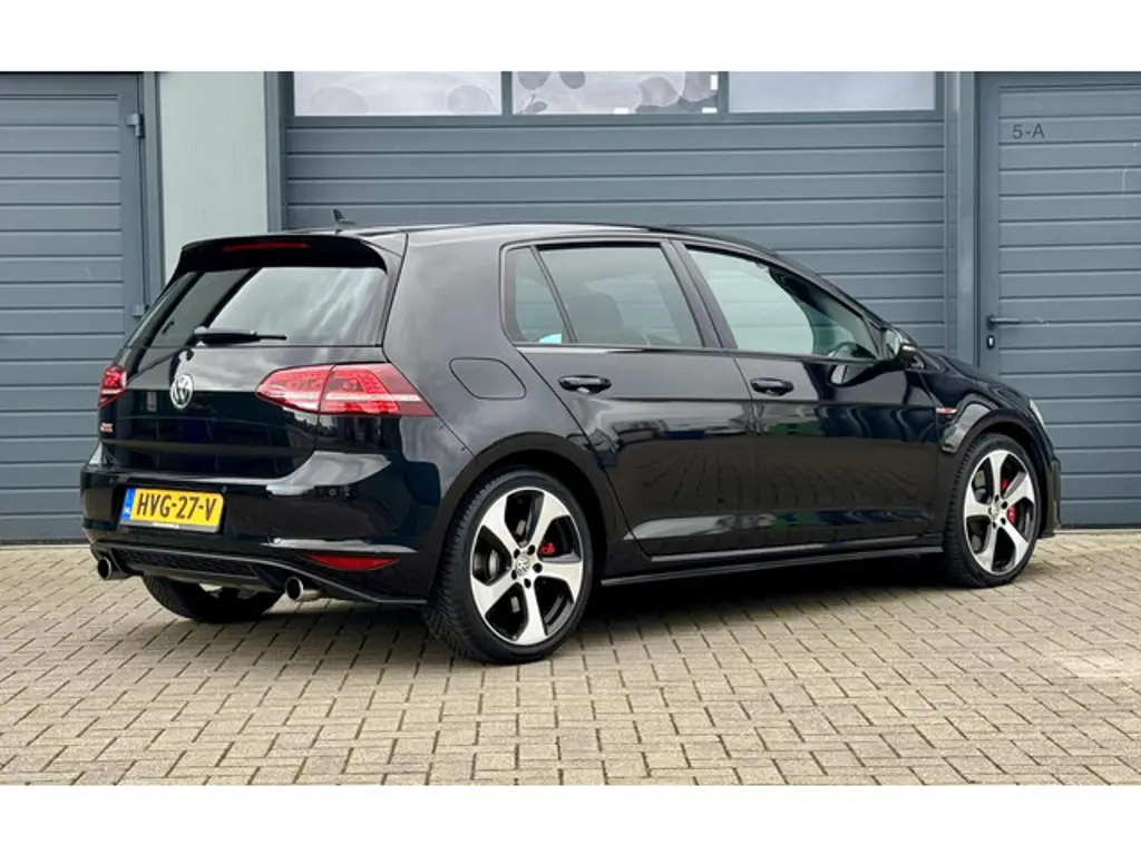 Volkswagen Golf 2