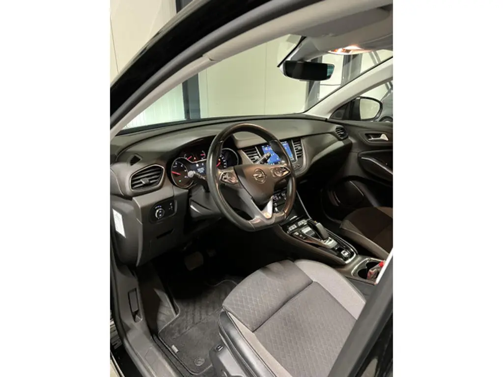Opel Grandland X 2