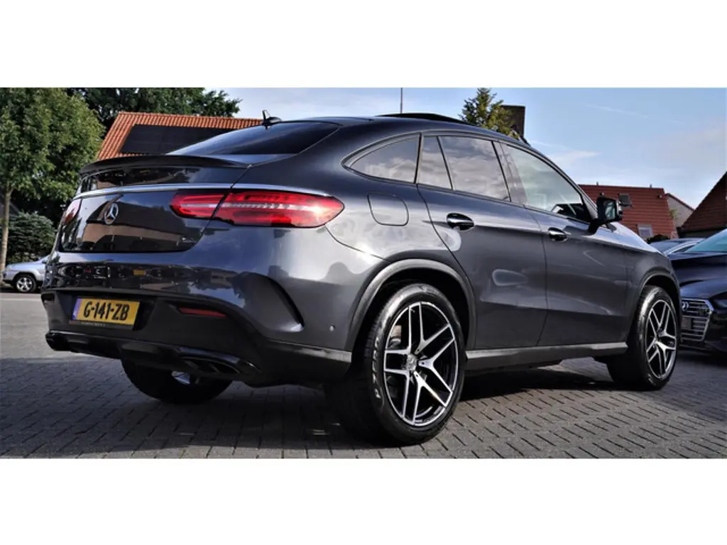 Mercedes-Benz GLE 2