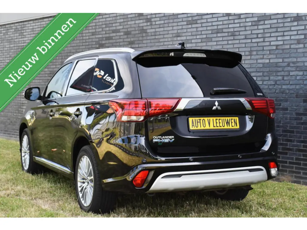 Mitsubishi Outlander 2