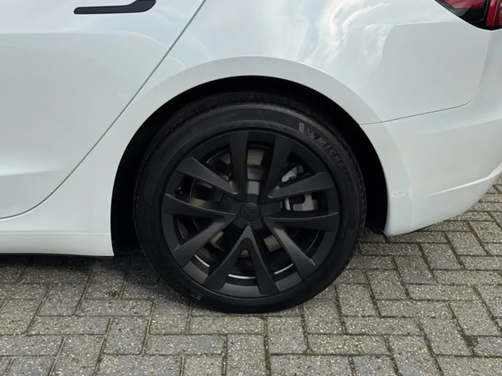 Tesla Model 3 3