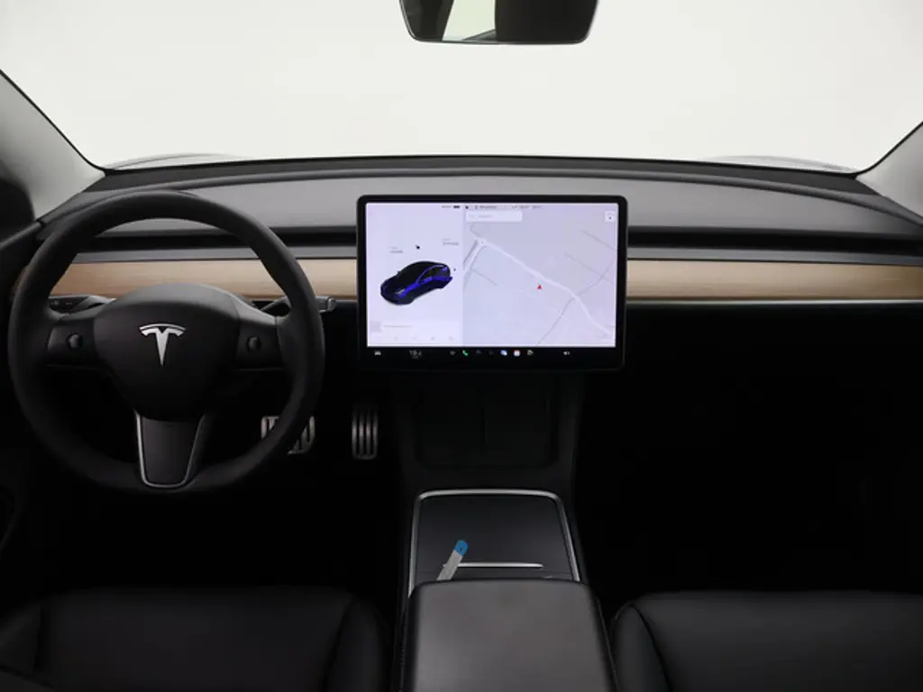 Tesla Model 3 2