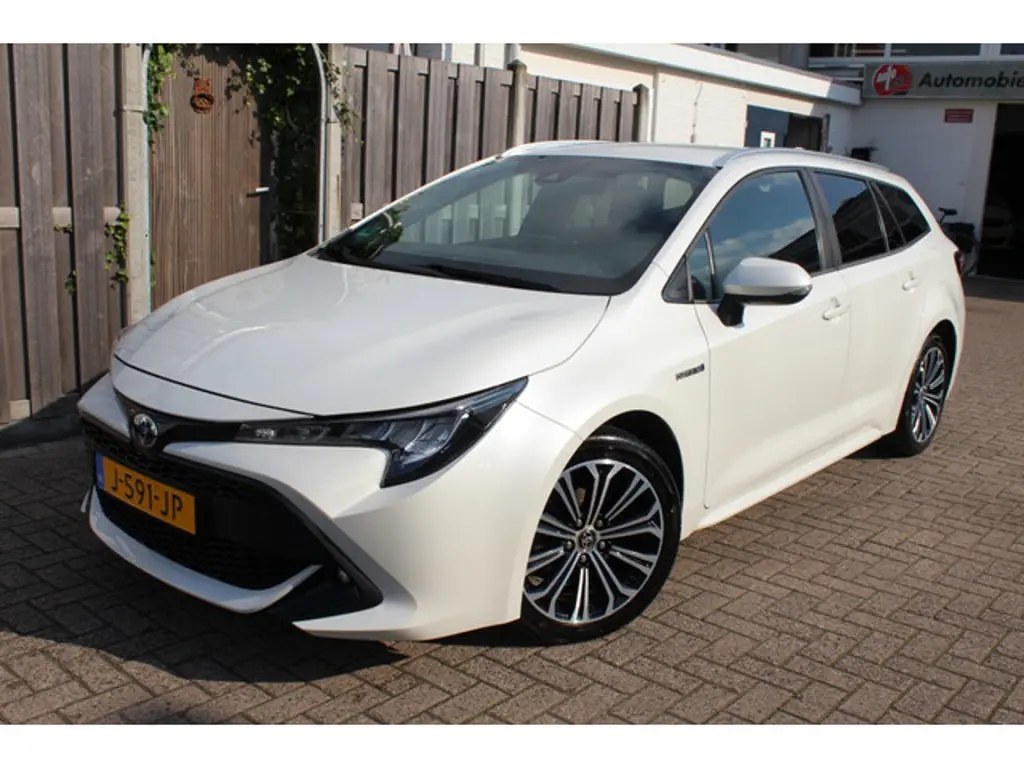 Toyota Corolla Touring Sports 2