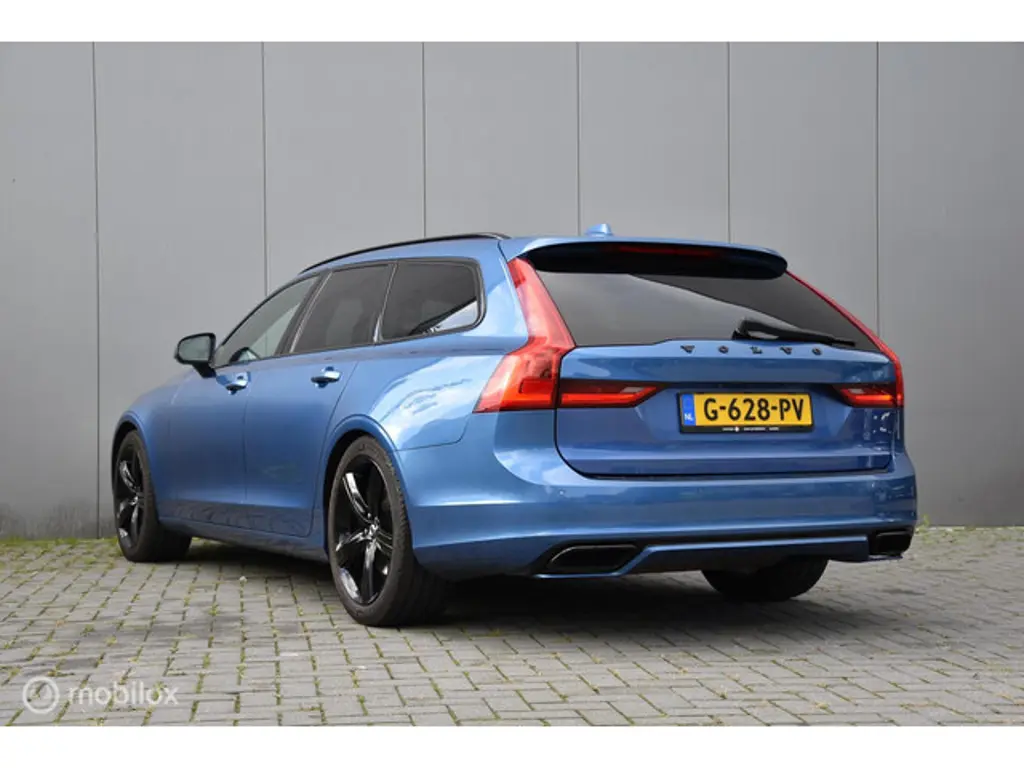 Volvo V90 2