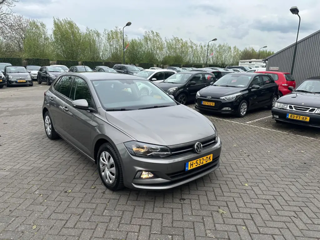 Volkswagen Polo 2