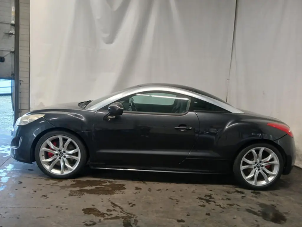 Peugeot RCZ 3
