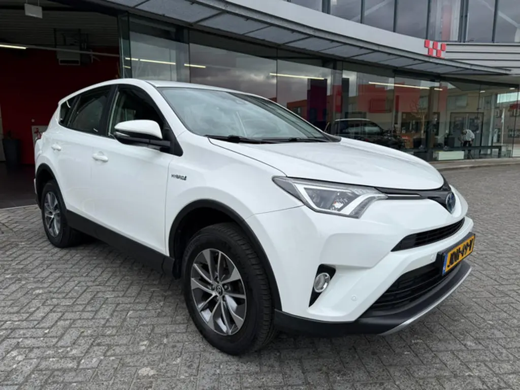 Toyota RAV4 2