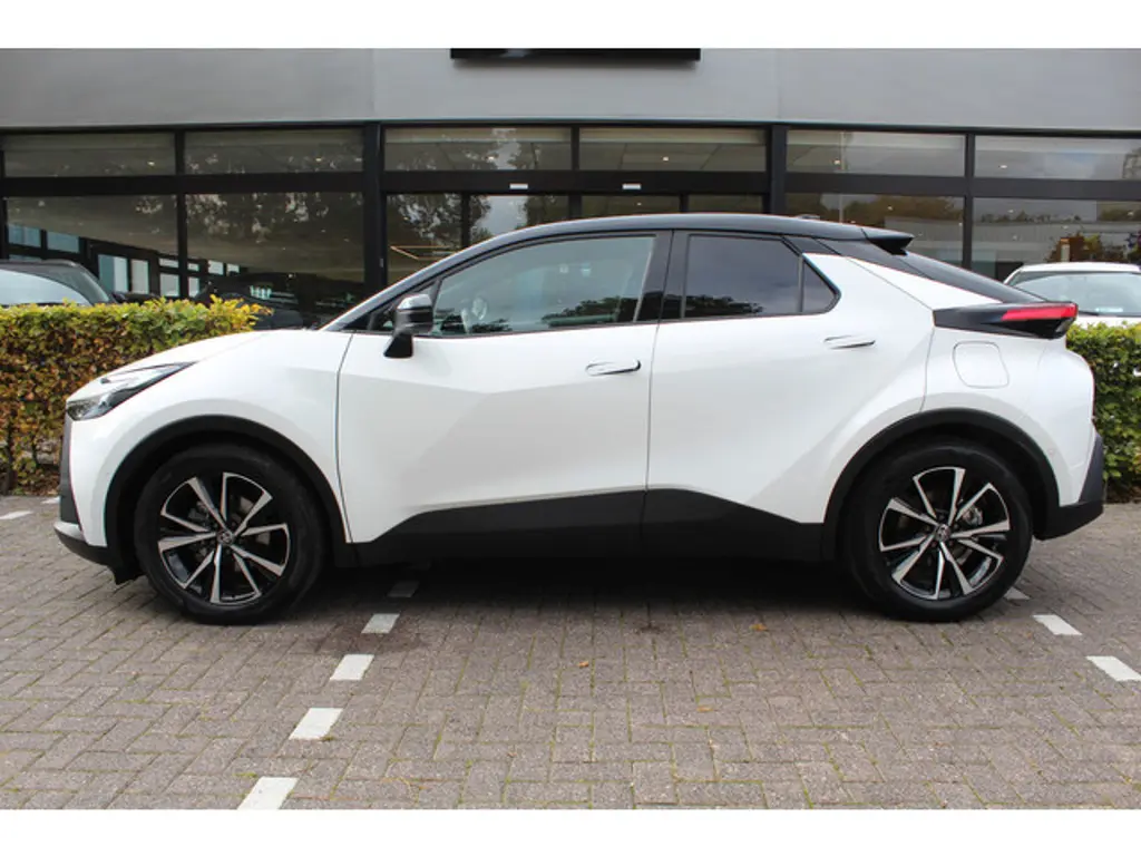 Toyota C-HR 2