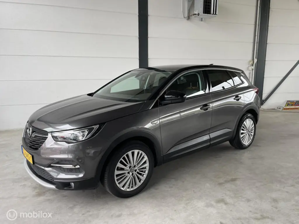Opel Grandland X 2