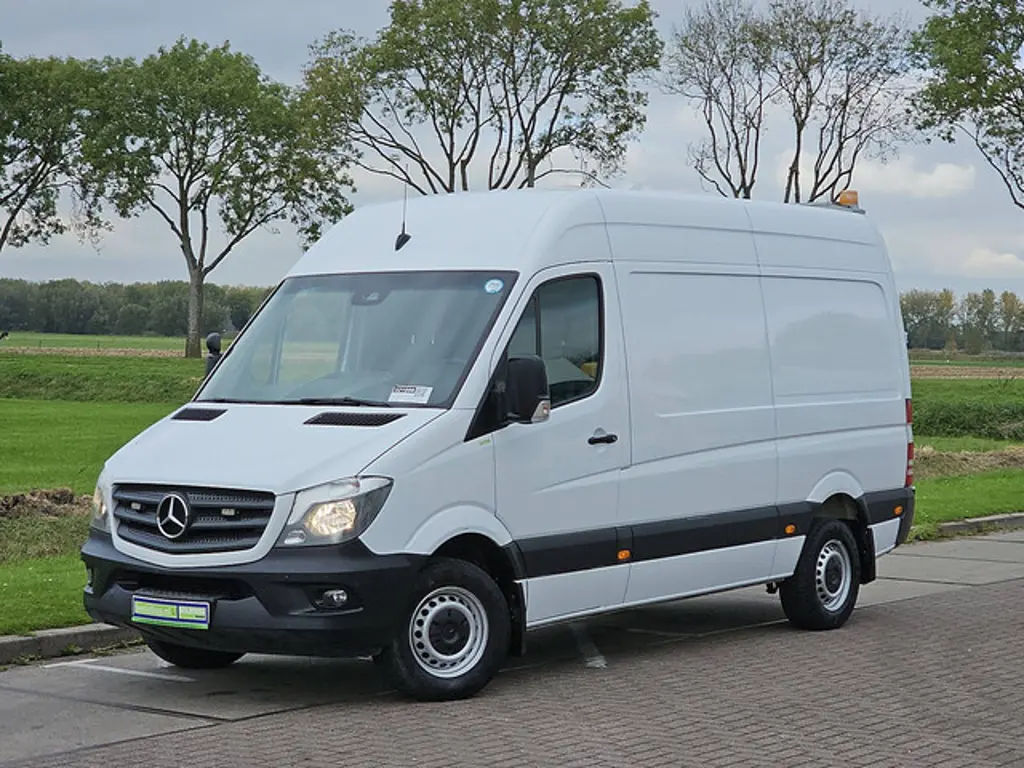 Mercedes-Benz Sprinter 2