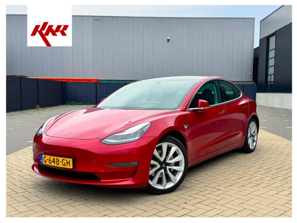 Tesla Model 3 2