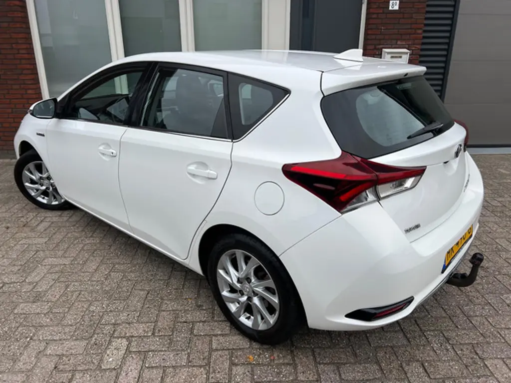 Toyota Auris 2