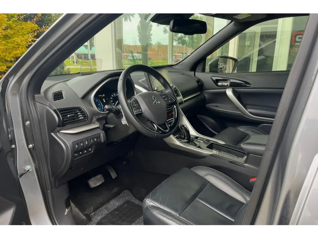 Mitsubishi Eclipse Cross 2