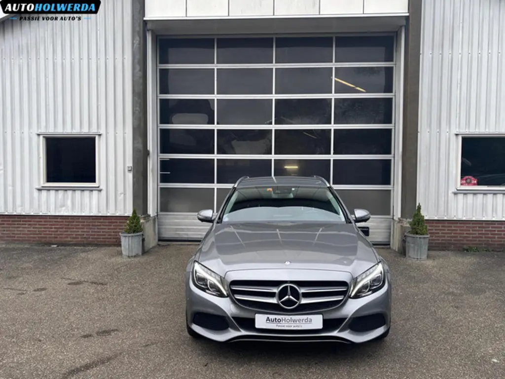 Mercedes-Benz C-Klasse 2