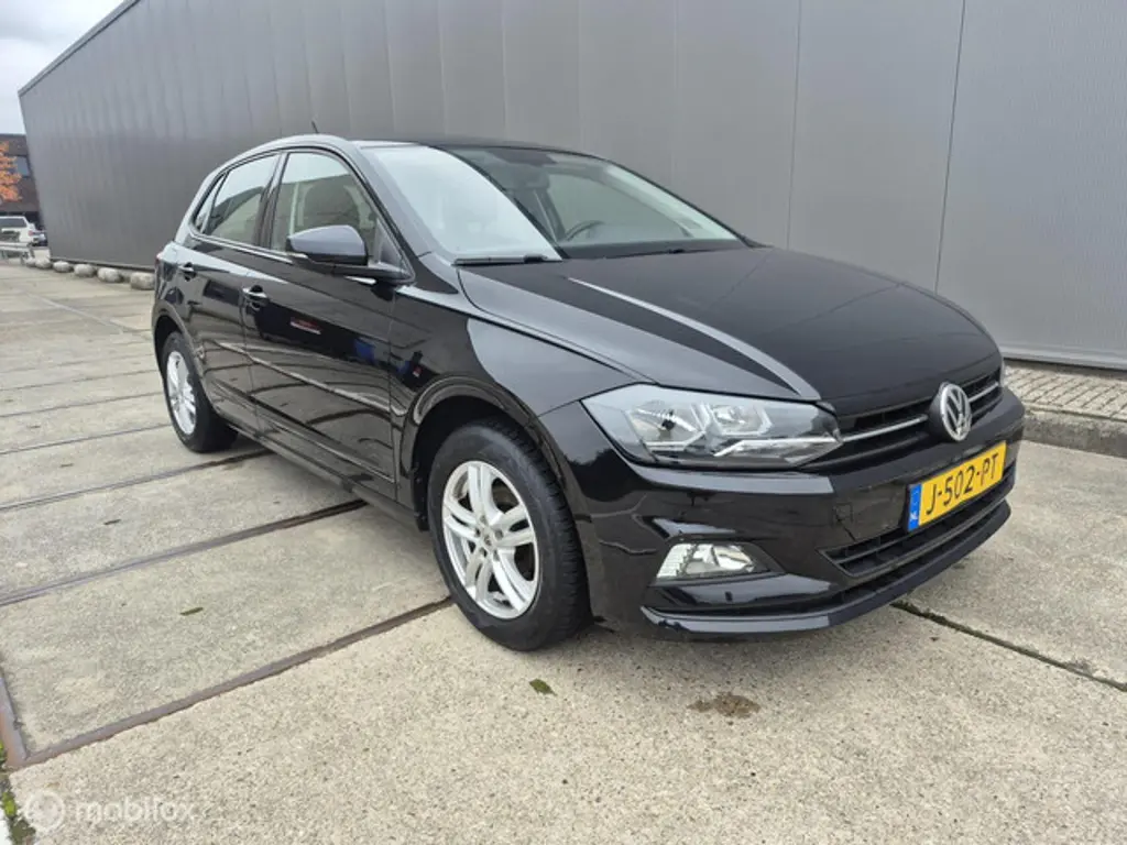 Volkswagen Polo 2