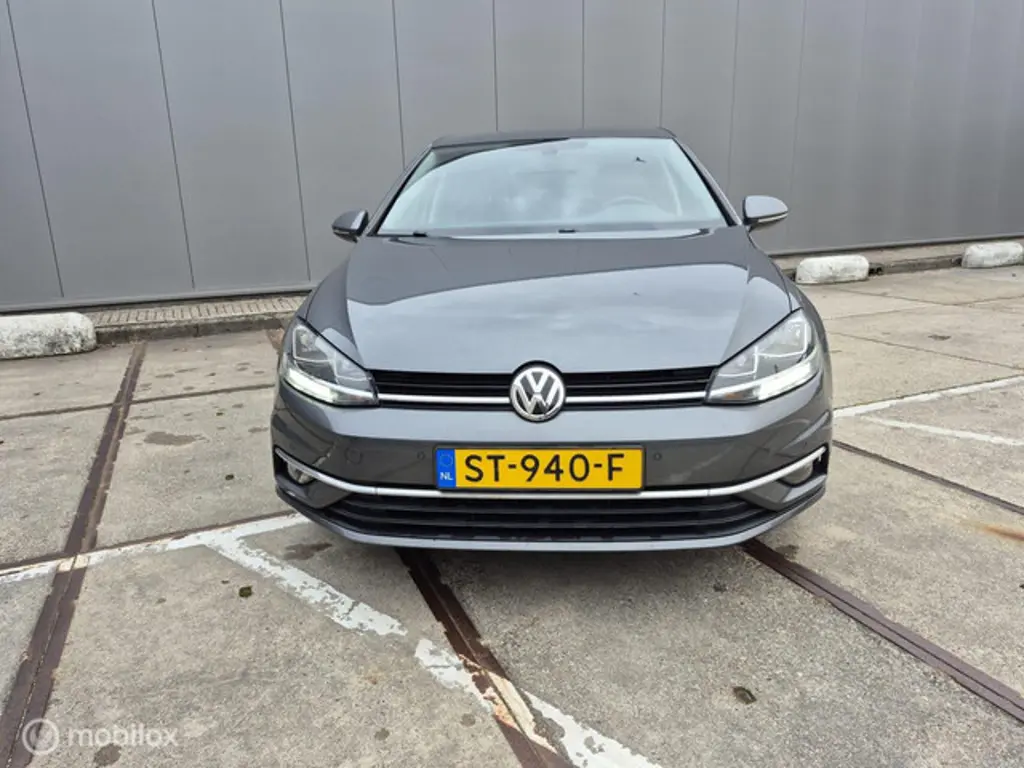 Volkswagen Golf 2