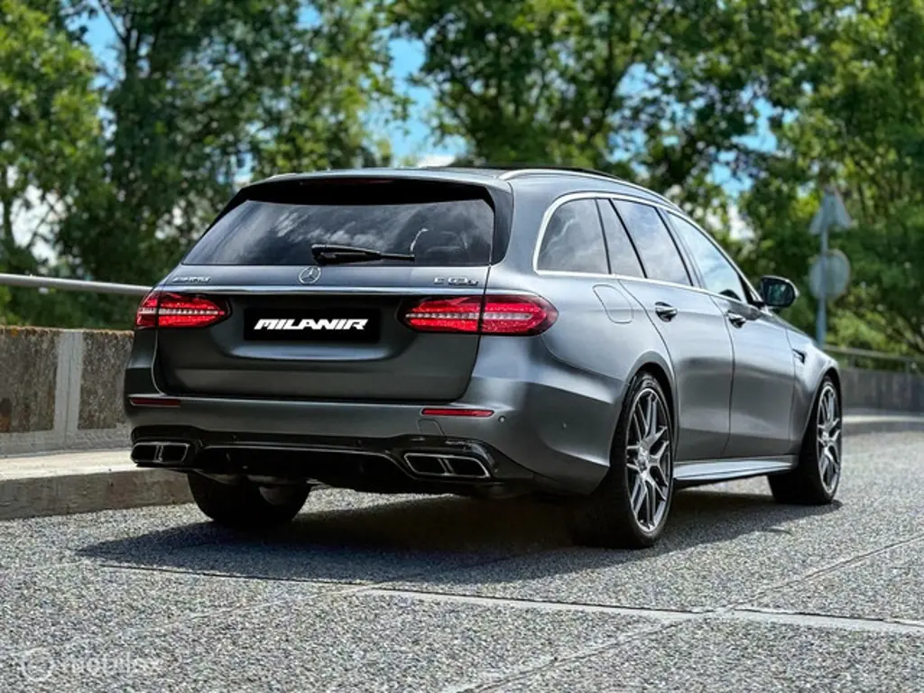 Mercedes-Benz E-Klasse 2