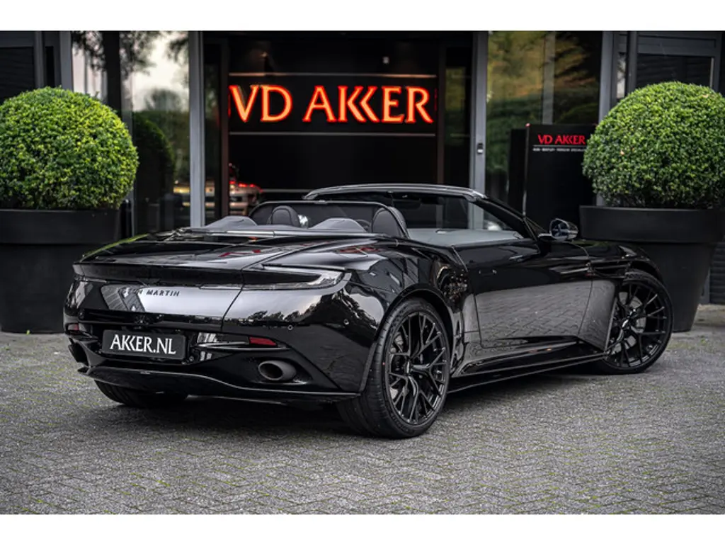 Aston Martin V8 Volante 2