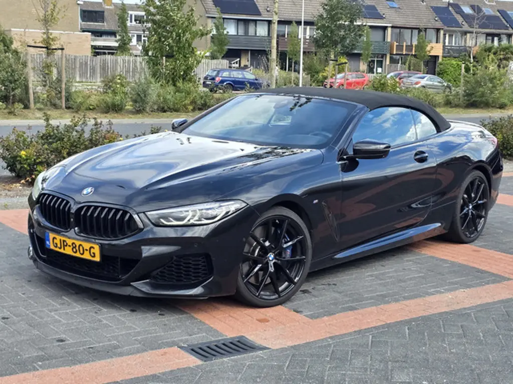 BMW 8 Serie 2