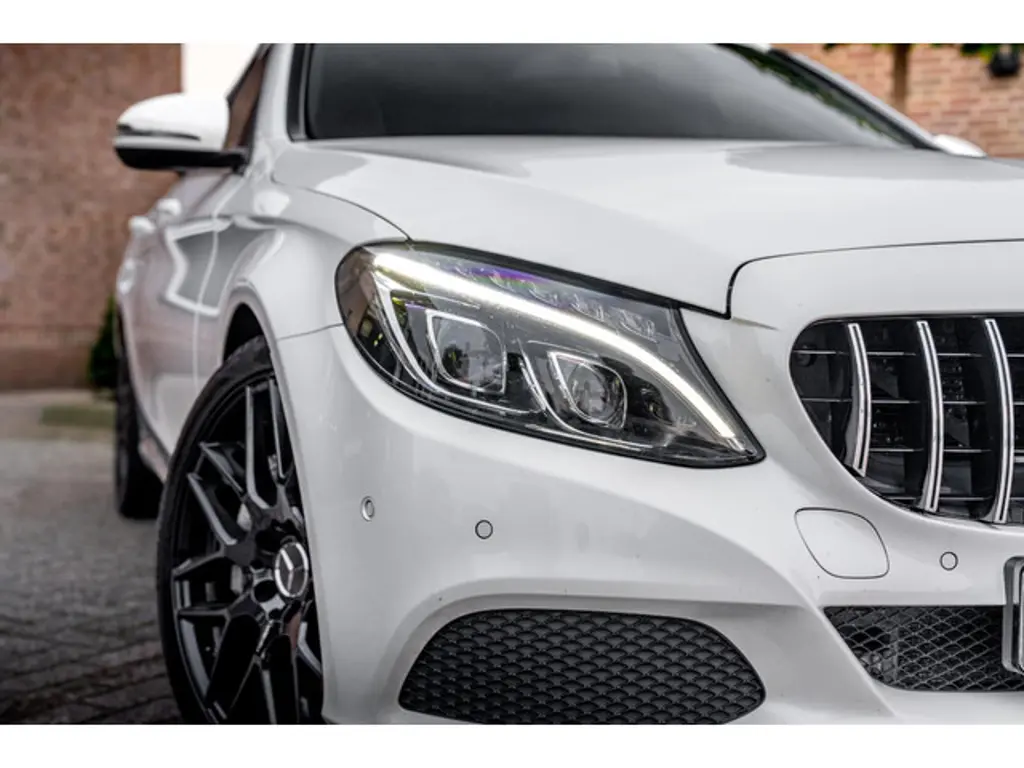 Mercedes-Benz C-Klasse 3