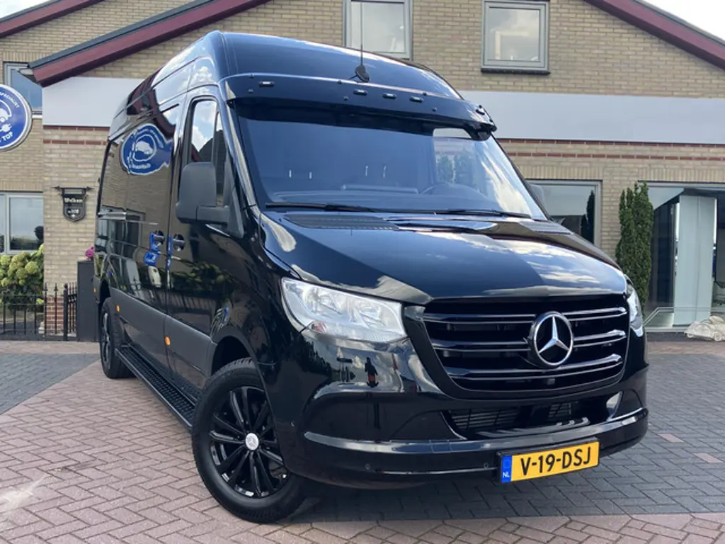 Mercedes-Benz Sprinter 2