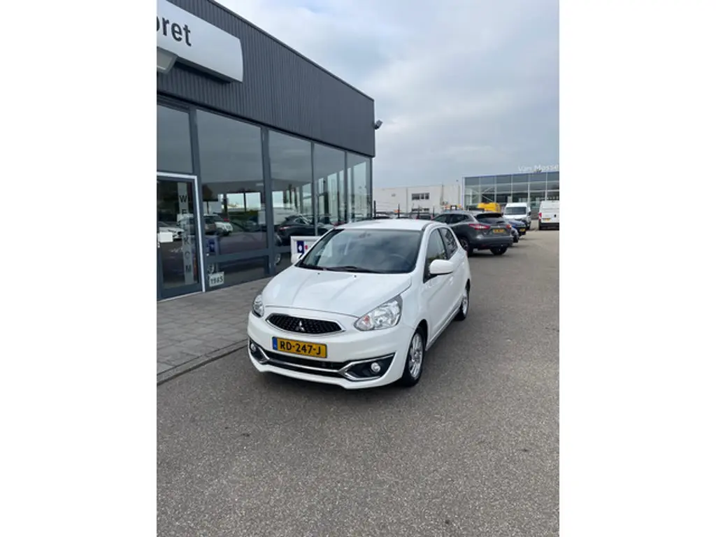 Mitsubishi Space Star 3