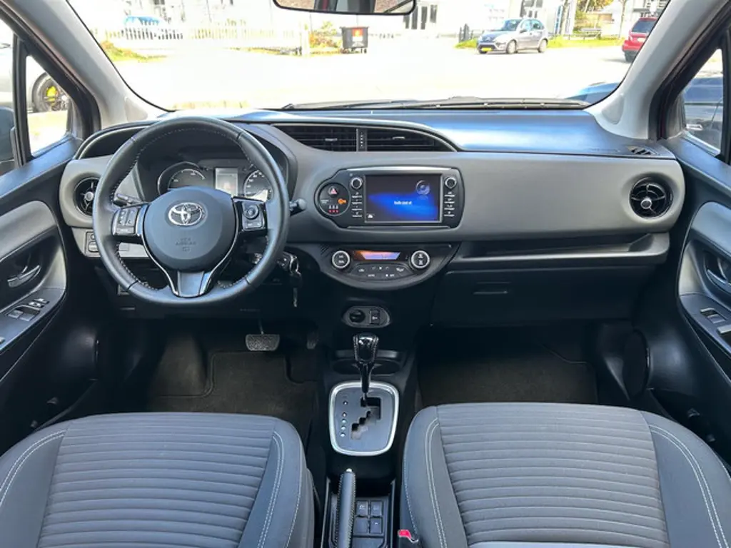 Toyota Yaris 2