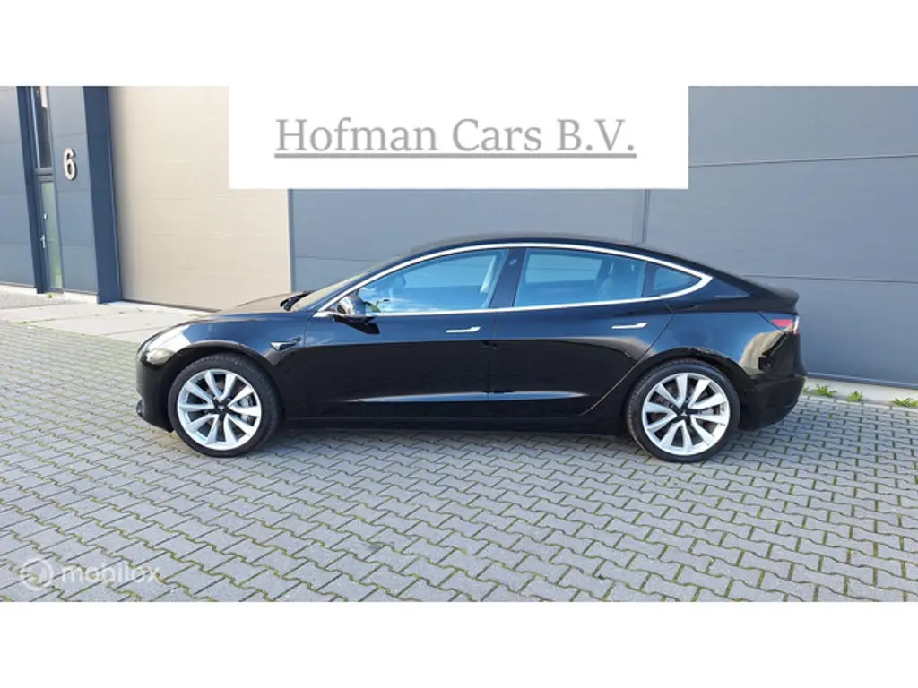 Tesla Model 3 2