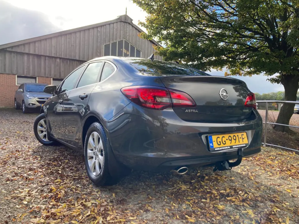 Opel Astra 2