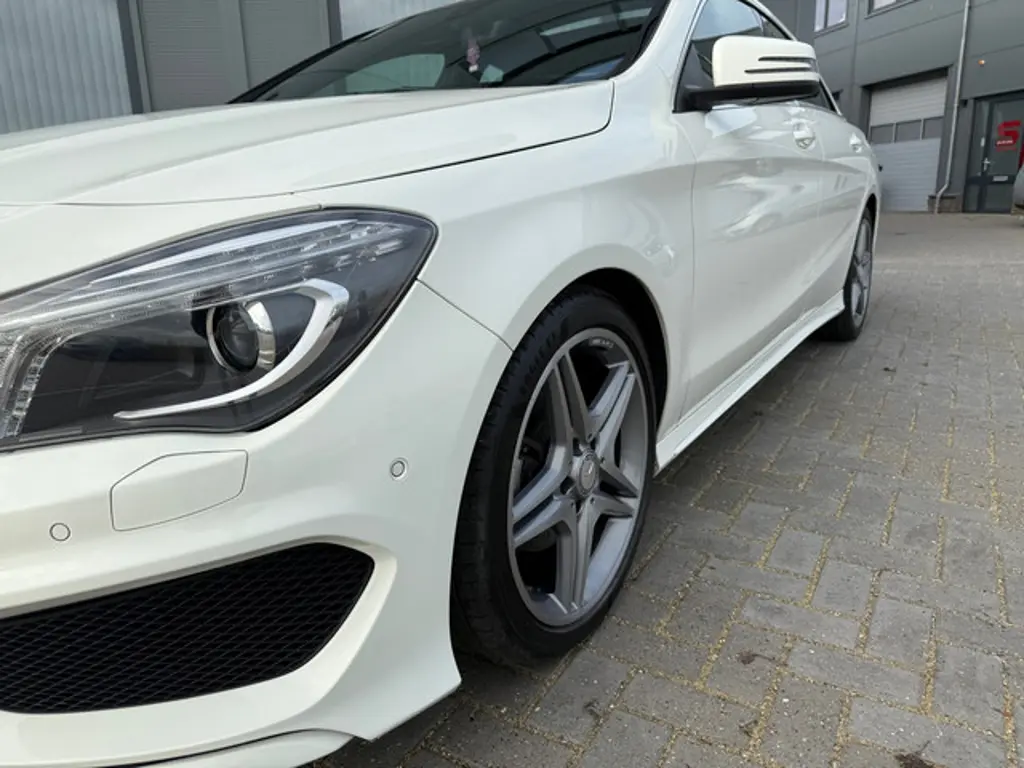 Mercedes-Benz CLA 3