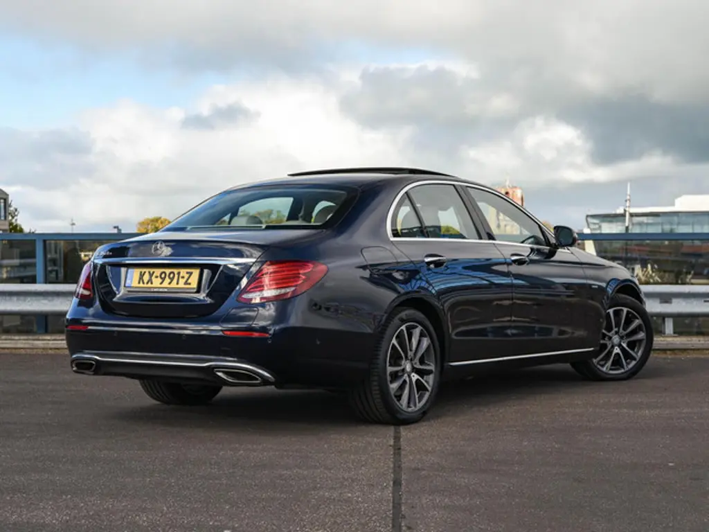 Mercedes-Benz E-Klasse 3