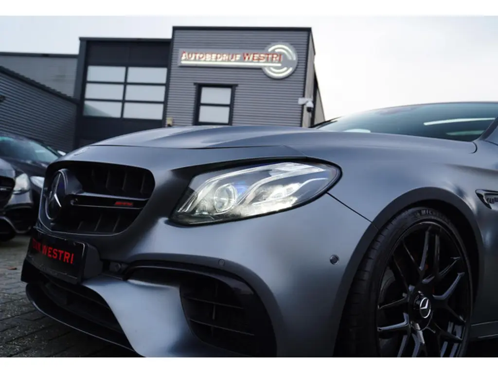 Mercedes-Benz E-Klasse 2