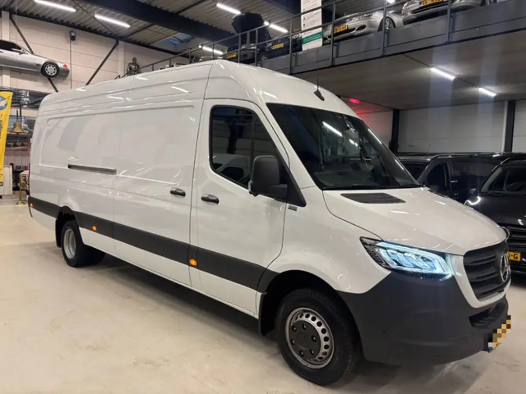 Mercedes-Benz Sprinter 3