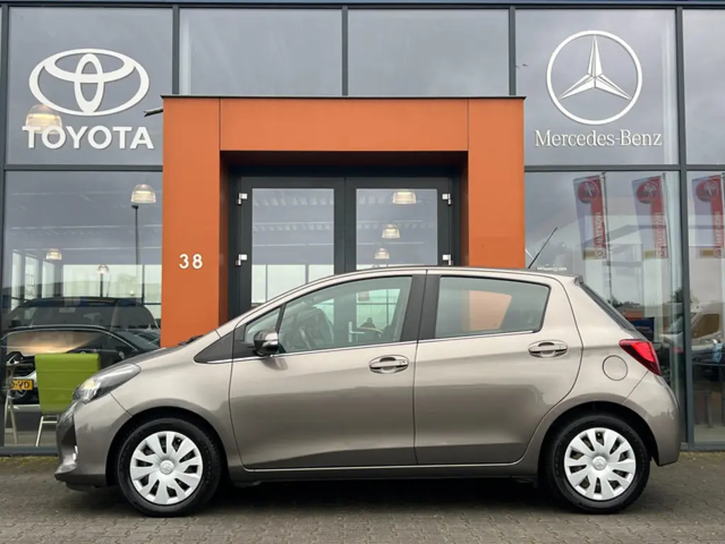 Toyota Yaris 2