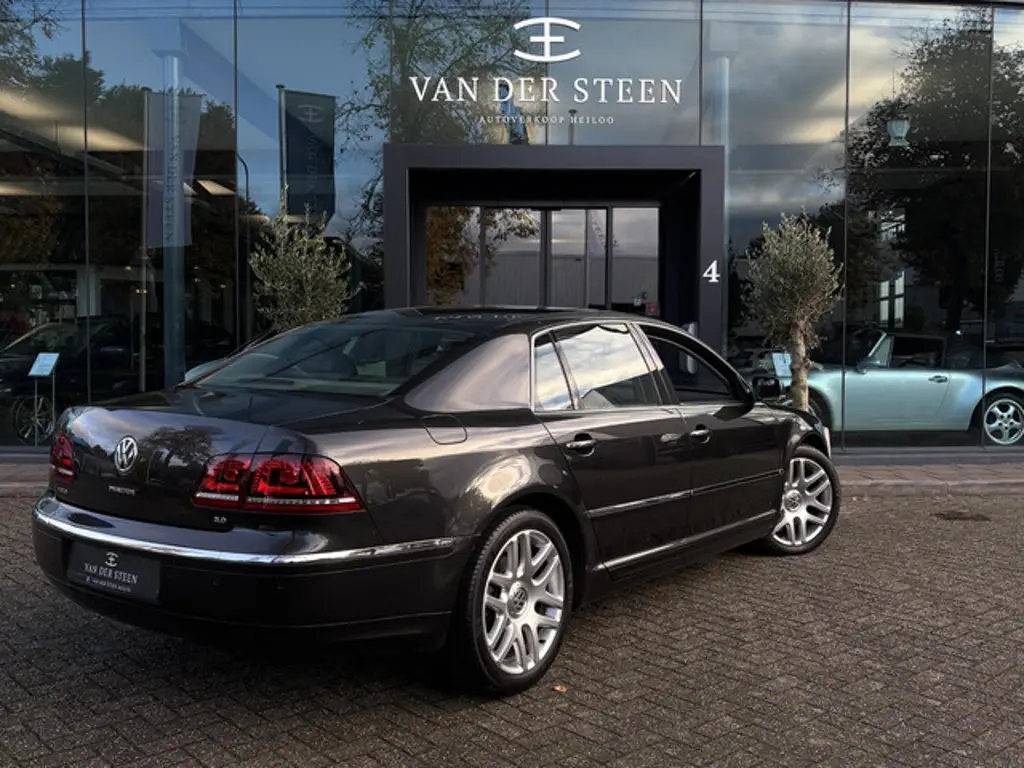 Volkswagen Phaeton 2