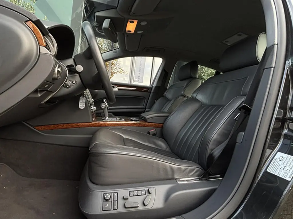 Volkswagen Phaeton 3
