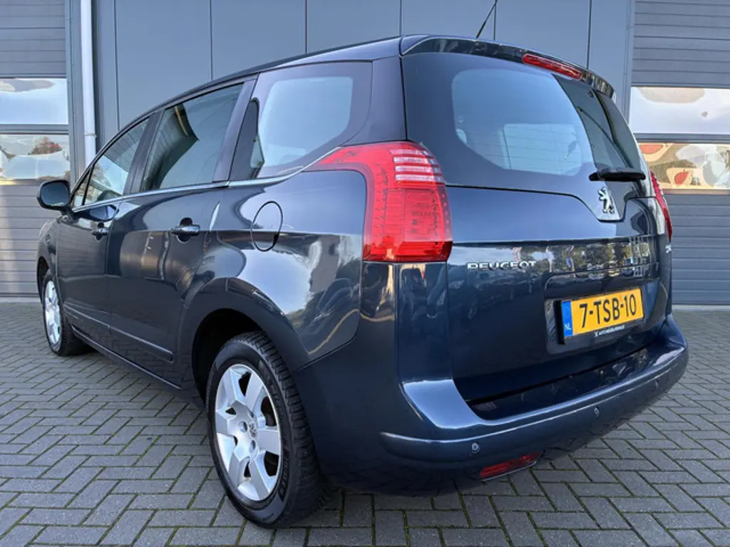 Peugeot 5008 3