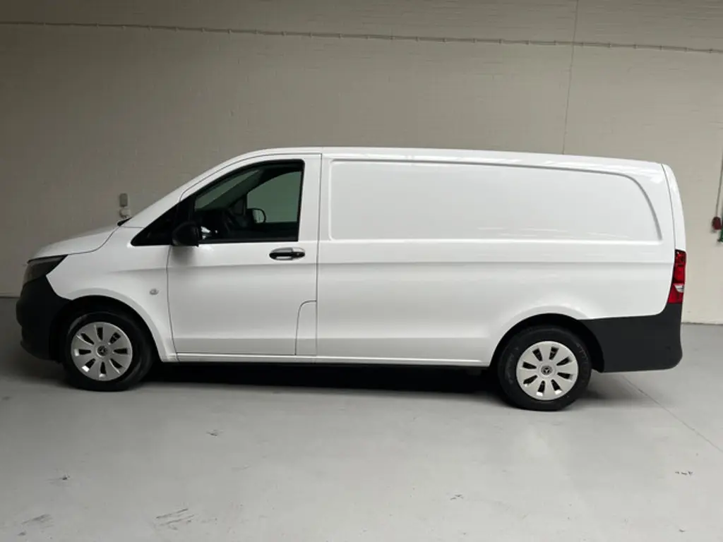 Mercedes-Benz Vito 2