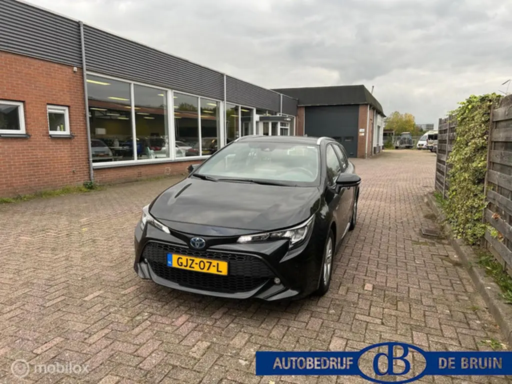 Toyota Corolla Touring Sports 2