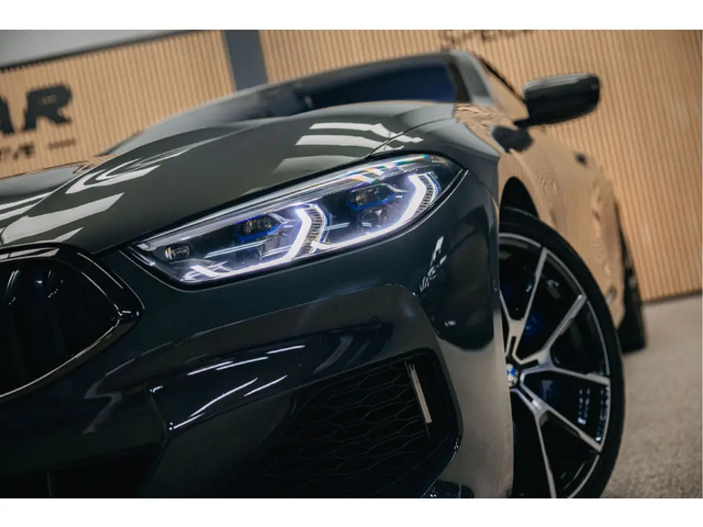 BMW 8 Serie 2