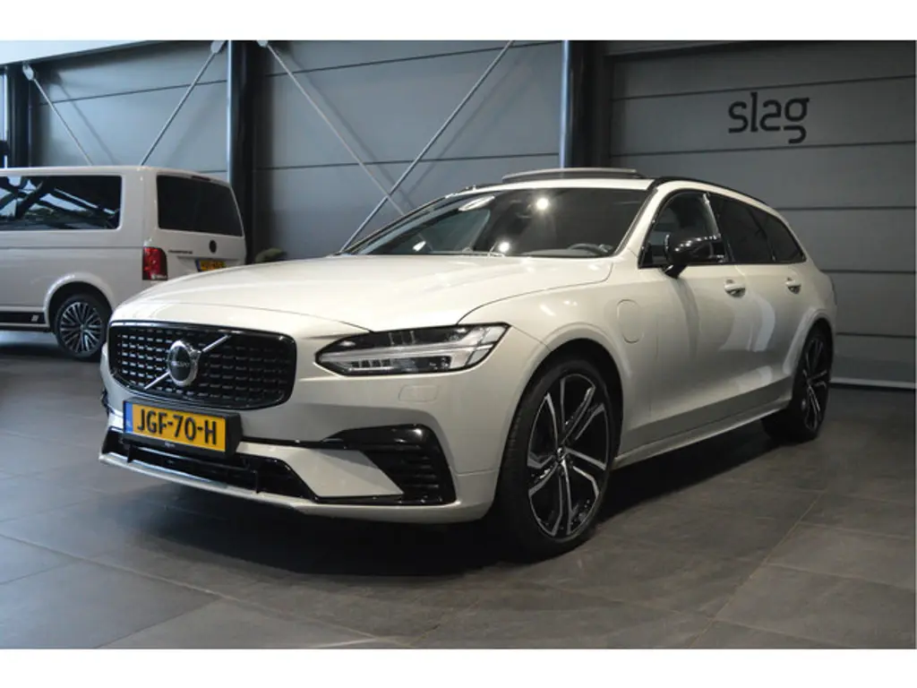 Volvo V90 2