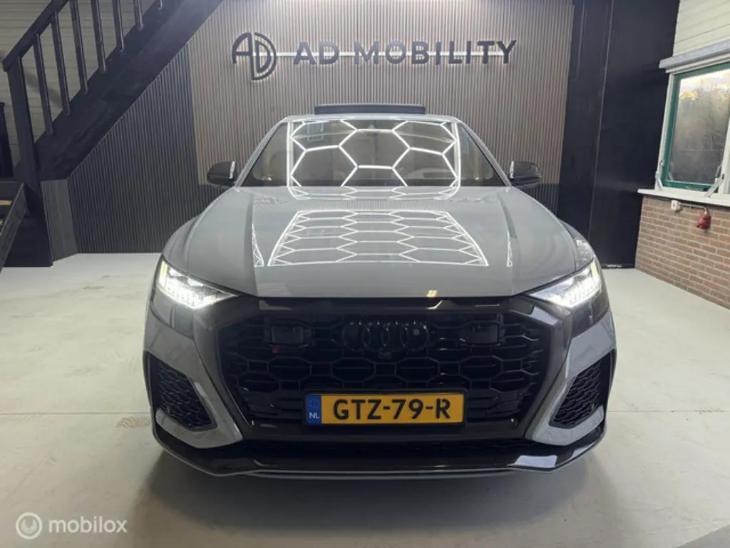Audi RSQ8 2