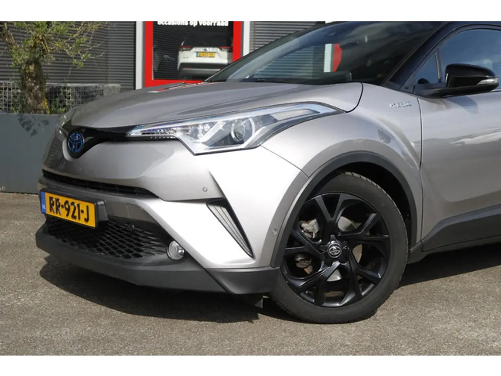 Toyota C-HR 2