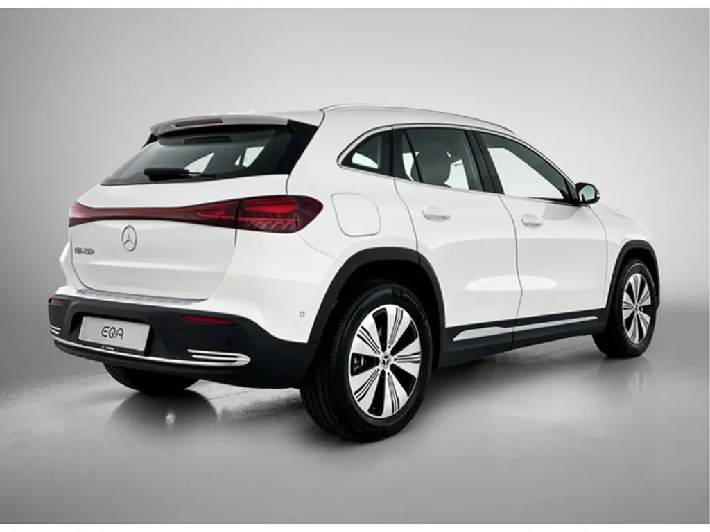 Mercedes-Benz EQA 2
