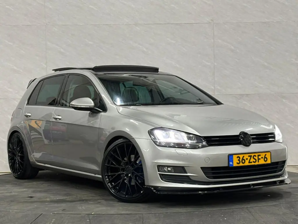 Volkswagen Golf 2