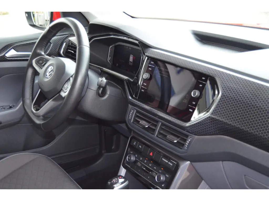 Volkswagen T-Cross 2
