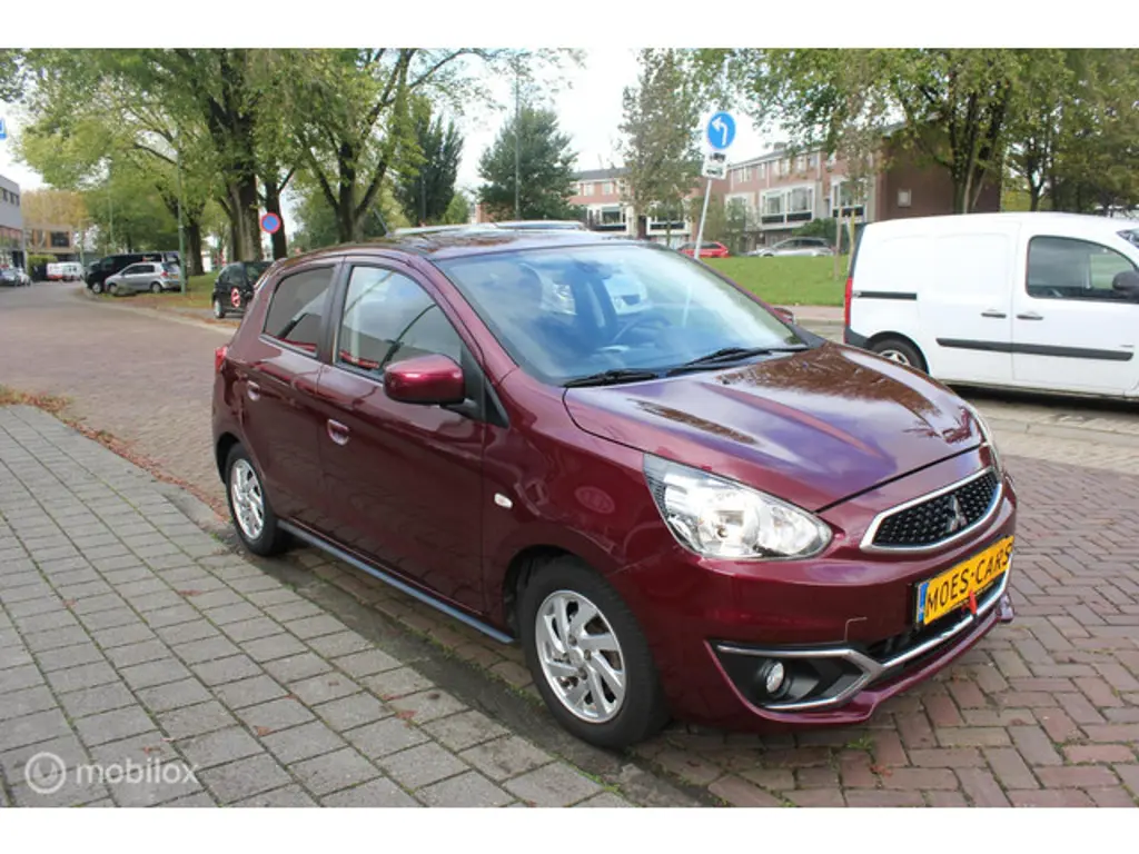 Mitsubishi Space Star 3