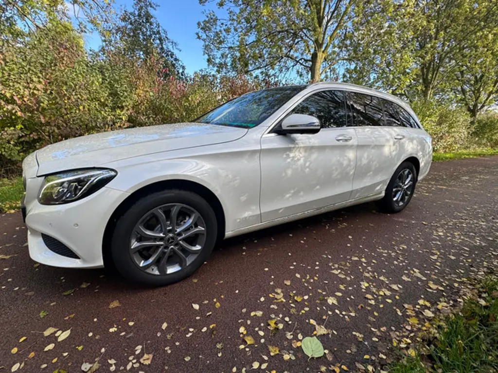 Mercedes-Benz C-Klasse 2