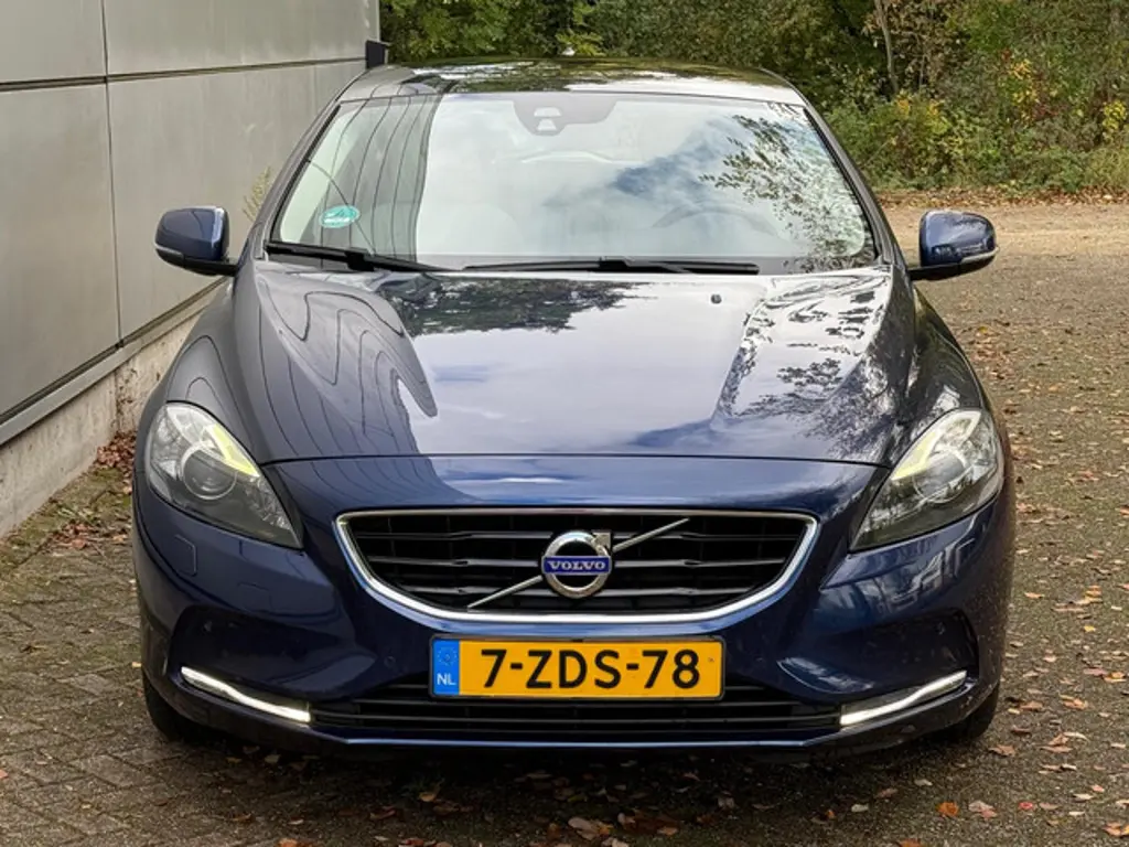 Volvo V40 2